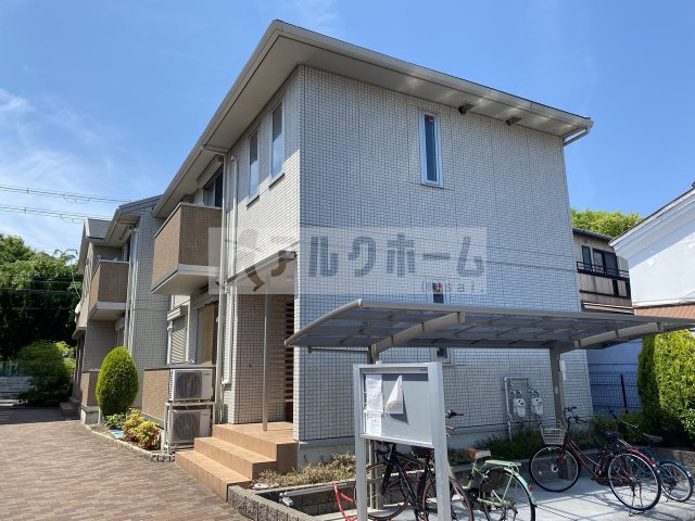 メゾンラグランジュの外観