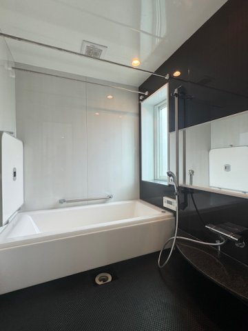 羽島市舟橋町宮北三丁目戸建の浴室|浴室