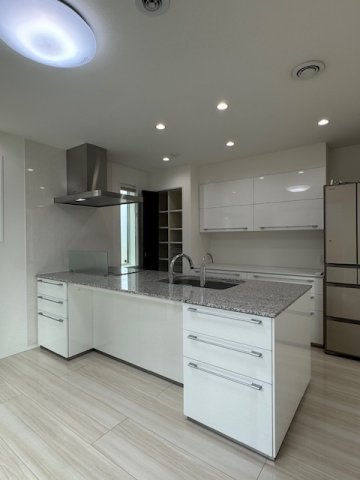 羽島市舟橋町宮北三丁目戸建のキッチン