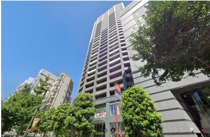 ファーストリアルタワー新宿の外観