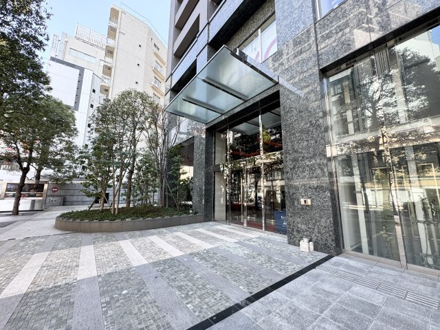 ファーストリアルタワー新宿の周辺