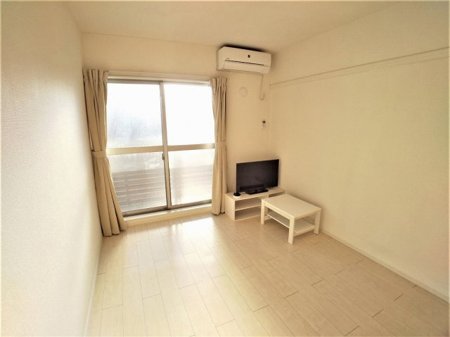 クレイノ彩Ⅴの居間・リビング