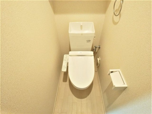 クレイノ彩Ⅴのトイレ|ゆったりとした空間のトイレです