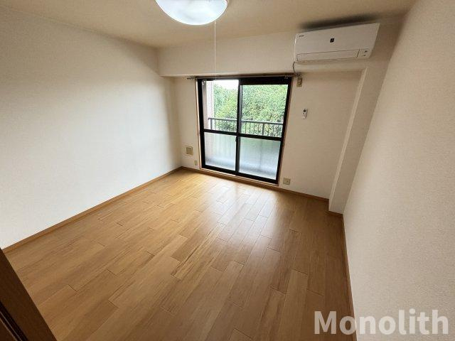 ソレアードスールの居間・リビング