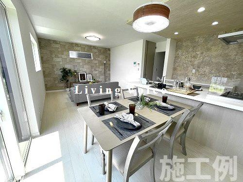 【居間・リビング】 | 【仲介手数料０円】伊勢原市第2高森　新築一戸建て | 伊勢原市第2高森　新築一戸建て