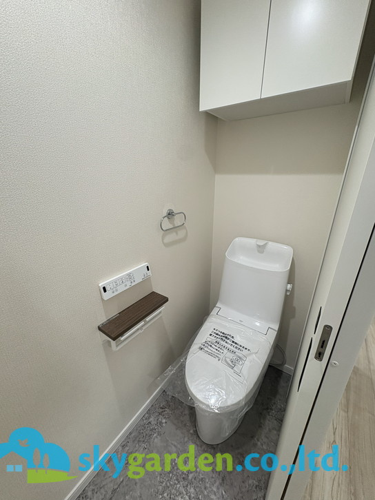 グローリア初穂鎌倉岡本のトイレ|ゆったりとした空間のトイレです