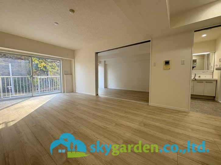 グローリア初穂鎌倉岡本の居間・リビング|使いやすいリビングです