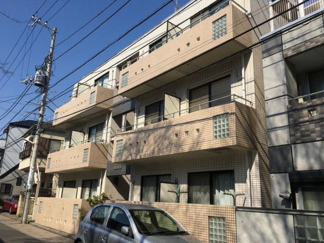 武蔵野市西久保３丁目のアパートの外観