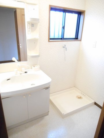 フェアリーズガーデン入西の洗面所