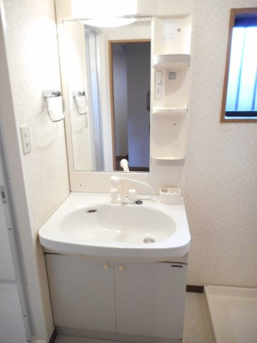 フェアリーズガーデン入西の独立洗面台