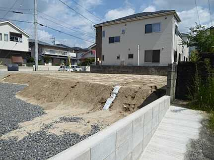 安佐北区落合３丁目の前面道路含む現地写真