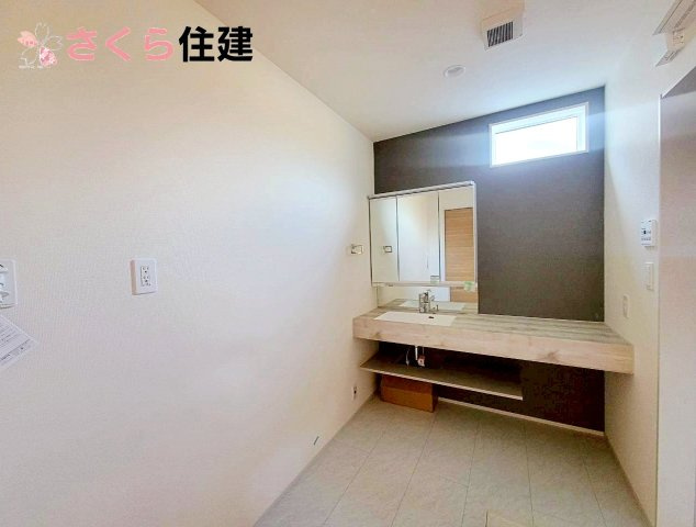 宇都宮市六道町2期　1号棟の脱衣所|おしゃれなオープンサニタリー