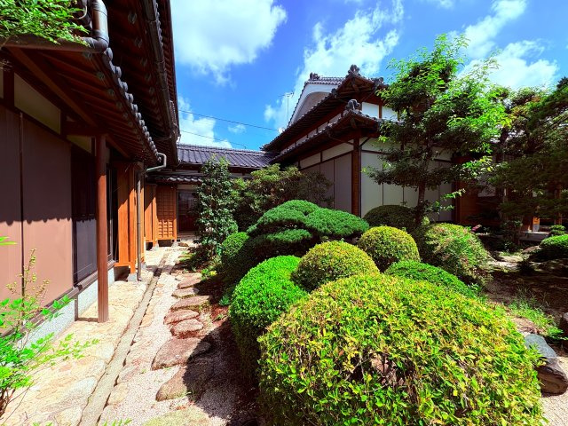 八女市蒲原中古戸建の庭