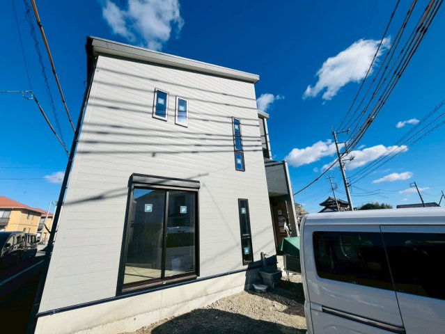 【Livele Garden】　古河市上辺見　第１０　全3邸の外観|〇１号棟〇
片流れの屋根がお洒落な外観デザインです♪
2025年10月撮影