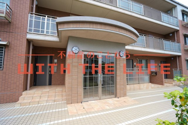 ラフィーネ【10,000円キャッシュバック対象物件】のエントランス|毎日通るエントランスはこのようになっています