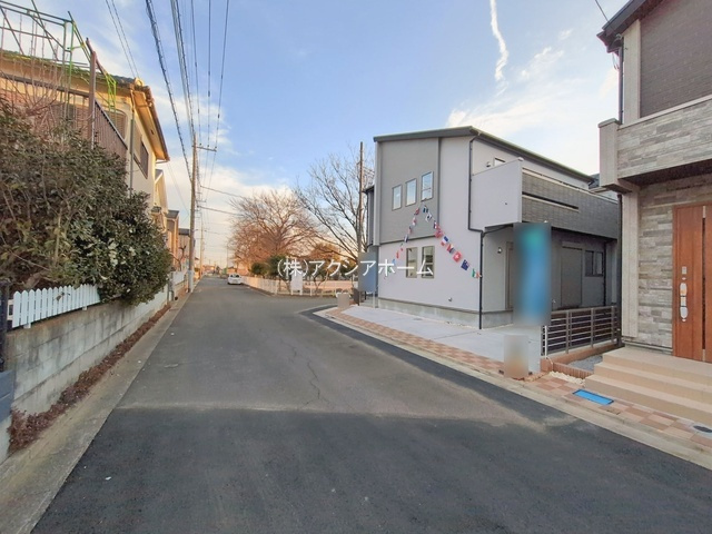 所沢市東狭山ヶ丘1丁目・全5棟　新築一戸建　2号棟の前面道路含む現地写真|2026年1月15日撮影