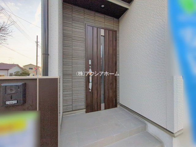 所沢市東狭山ヶ丘1丁目・全5棟　新築一戸建　2号棟の玄関|2026年1月15日撮影