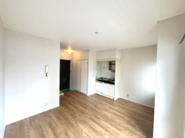 サンモールアミモの居間・リビング