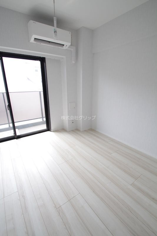 ラヴェニール横浜蒔田の洋室