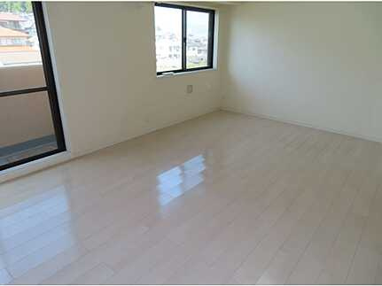 藤和ハイタウン仁保の洋室