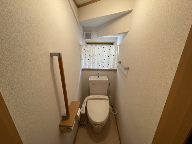 柏戸建のトイレ