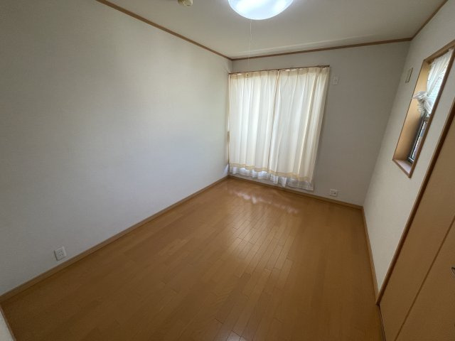 柏戸建の洋室