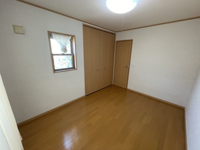 柏戸建の洋室
