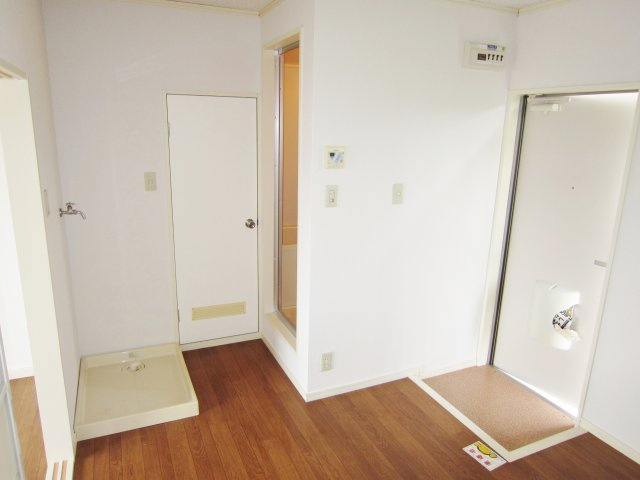 ルミエール萩原2の洋室