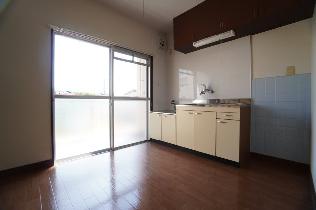 コーポオノの居間・リビング