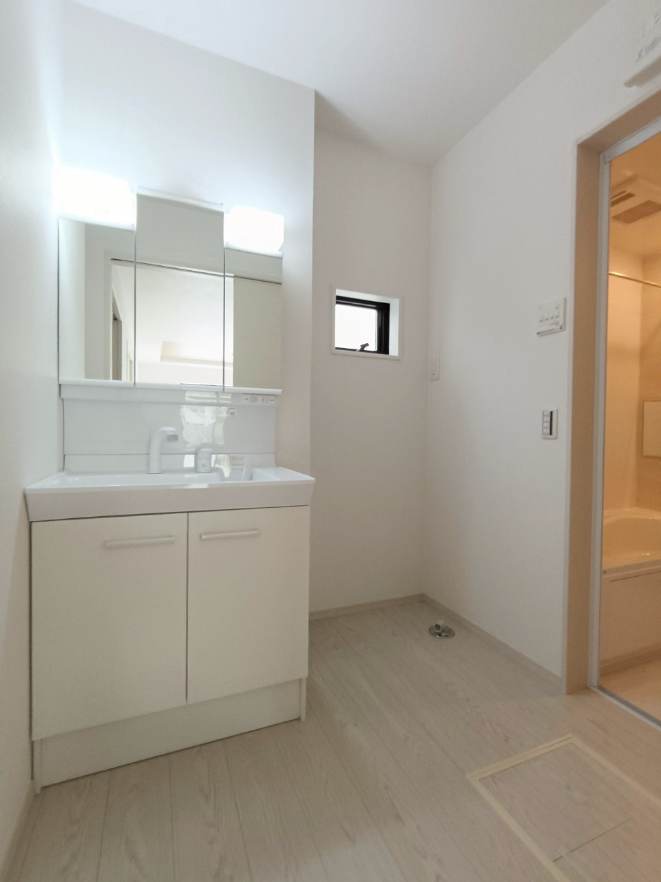 八潮市　八潮7丁目　新築戸建　全8棟の独立洗面台|施工例です