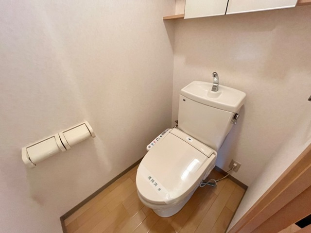 トロイメライのトイレ|シャワー付トイレ