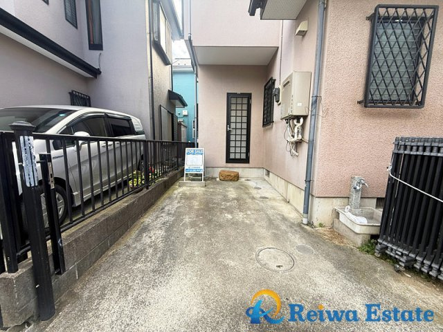 中古戸建　茅ヶ崎市今宿の駐車場