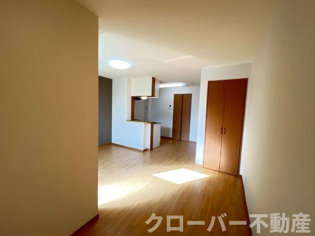 サンフィットの居間・リビング|洋室