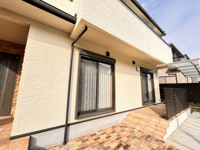 子育て世代に嬉しい広々空間と周辺環境　熊本県菊池郡菊陽町光の森5丁目 中古戸建の外観|陽光たっぷり南向きの立地で明るい暮らしを
