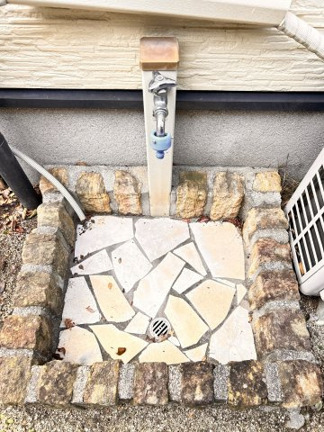 子育て世代に嬉しい広々空間と周辺環境　熊本県菊池郡菊陽町光の森5丁目 中古戸建の設備|外の立水栓があるので、洗車やペットの足洗いなどに最適♪