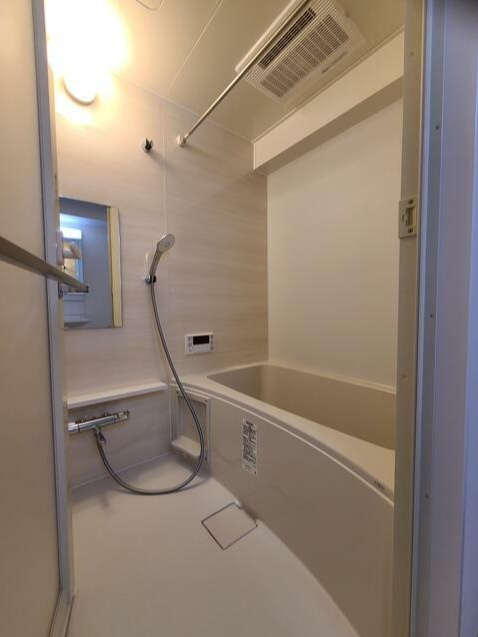 エマーレ南浦和（旧ヒルズ神明の木）の浴室|ゆったり過ごせるお風呂です