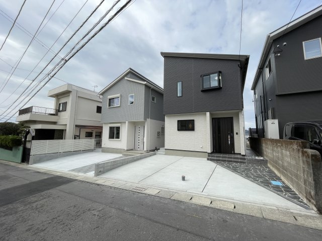 武岡4丁目　S-pasio　B棟の前面道路含む現地写真|前面道路は幅員6.0ｍです。