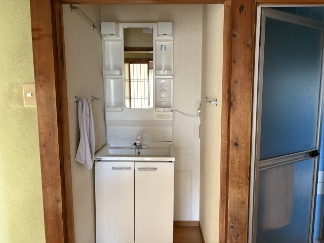 観音寺戸建ての洗面所