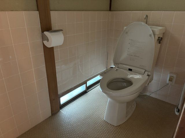 観音寺戸建てのトイレ