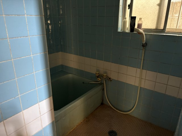 観音寺戸建ての浴室