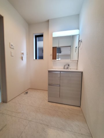 吉川市　大字保　新築戸建　全1棟の洗面所|施工例です