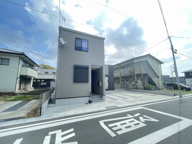 中古戸建・中古住宅　太田市飯塚町　九合小学校・東中学校の外観|買い物施設など充実しています！