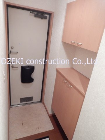 サンライズ蒲生の玄関