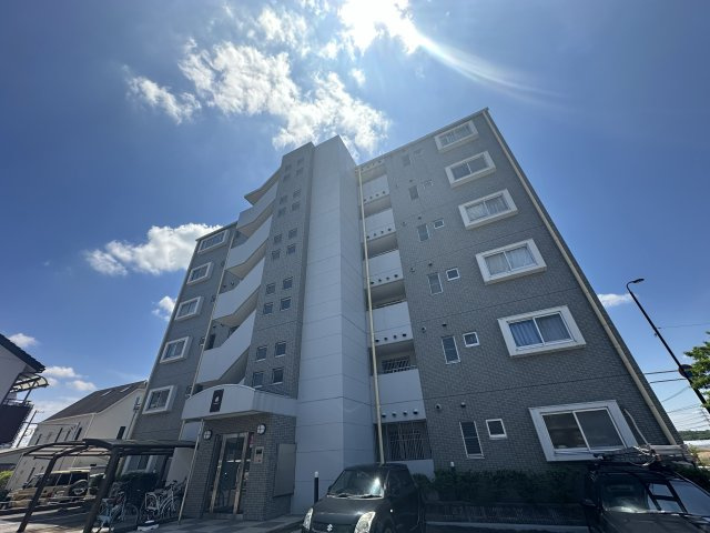 J.Sの外観