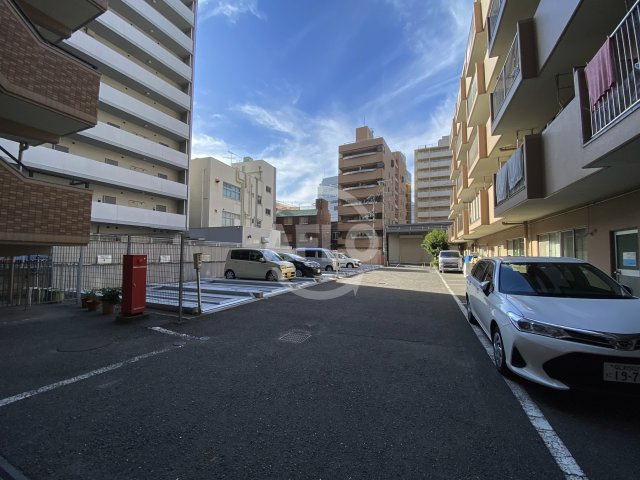 ブルームコートⅡ　鷺洲小学校区の駐車場|ハイツニチカン2　駐車場