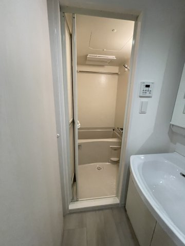 ファーストフィオーレ東灘の玄関