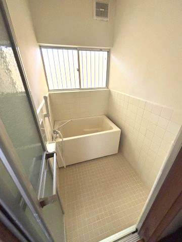 ハイツ栄連の浴室