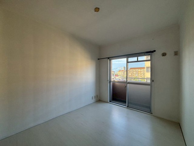 【洋室】 | サンハイツ貴崎