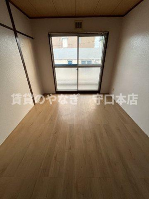 【洋室】 | レジデンス東門真 | ベランダあり明るいです