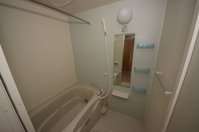 ペアセロべEの浴室